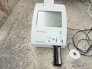 尿分析装置（クリニテック　現行販売モデル）